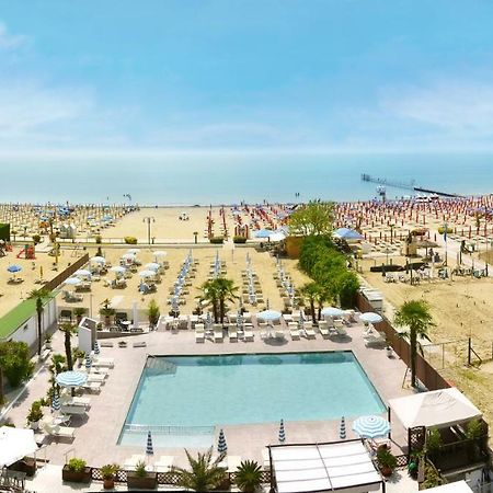 Hotel La Brezza Frontemare Lido di Jesolo Exteriör bild