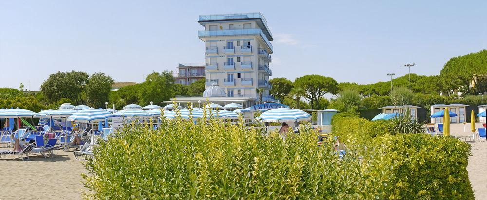 Hotel La Brezza Frontemare Lido di Jesolo Exteriör bild