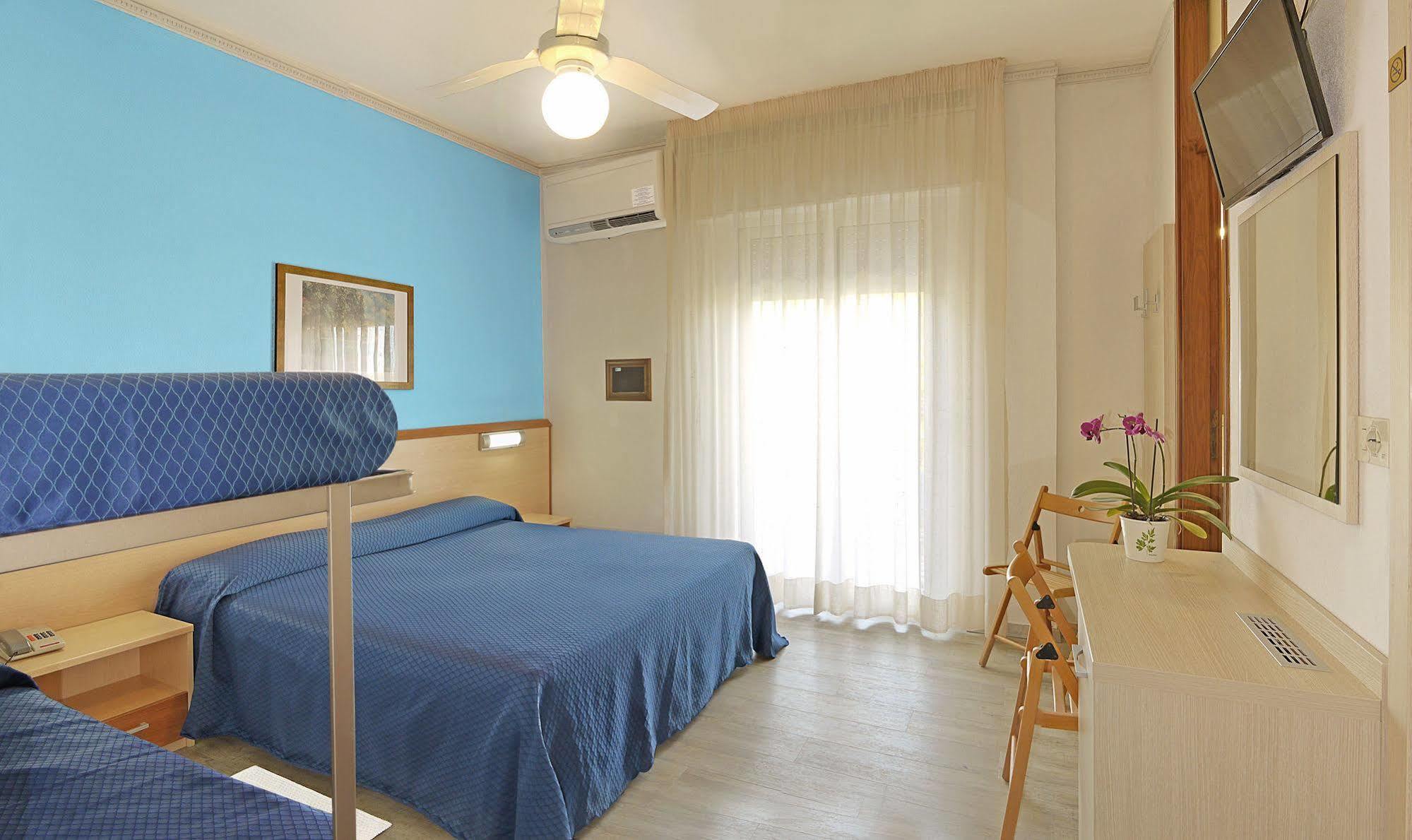 Hotel La Brezza Frontemare Lido di Jesolo Exteriör bild
